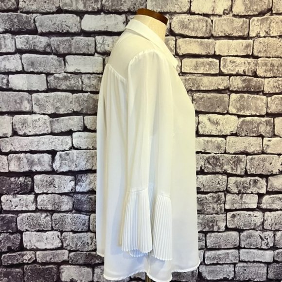 Roz & Ali White Button Down V-Neck Blouse Size Large - Picture 7 of 8